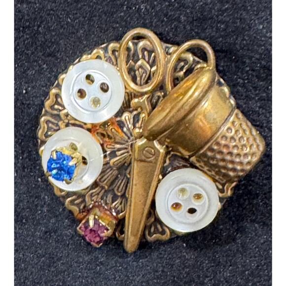 None Jewelry - Vintage Sewing Notion Brooch – Thimble, Scissors & Button Motif CP49